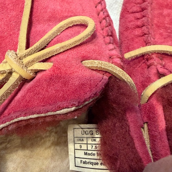 UGG Dakota Raspberry Pink Suede Slipper Moccasins Sz 9 - Picture 5 of 11